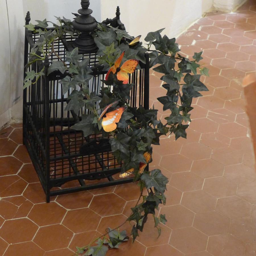 Maison d'hôtes Une hirondelle en Provence Roussillon en Isere Exterior foto