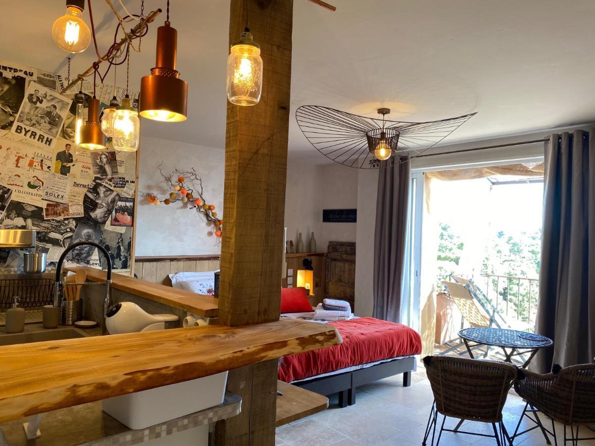 Maison d'hôtes Une hirondelle en Provence Roussillon en Isere Exterior foto