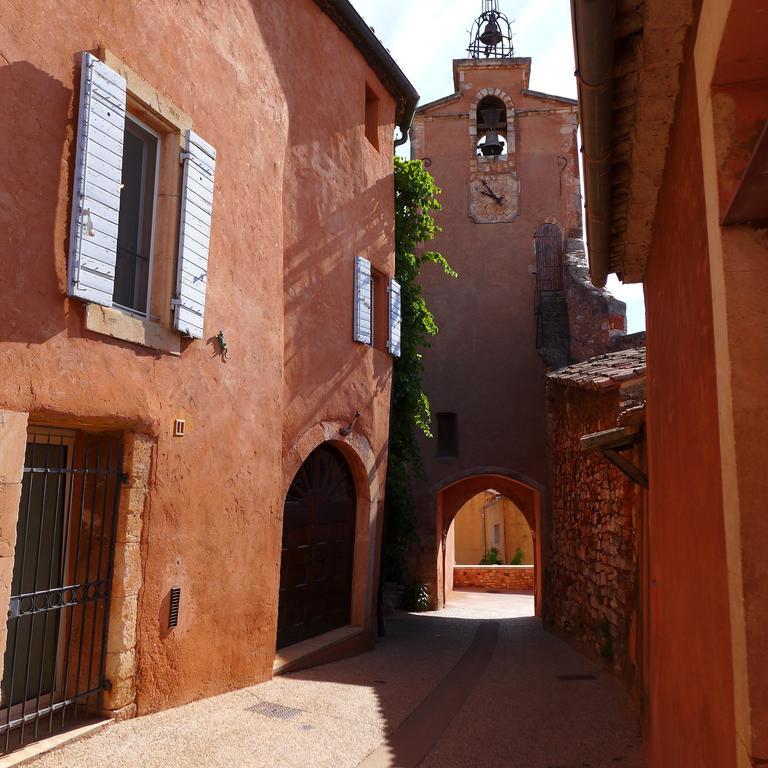 Maison d'hôtes Une hirondelle en Provence Roussillon en Isere Exterior foto