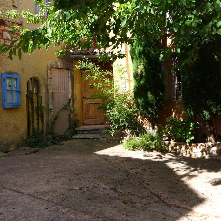 Maison d'hôtes Une hirondelle en Provence Roussillon en Isere Exterior foto